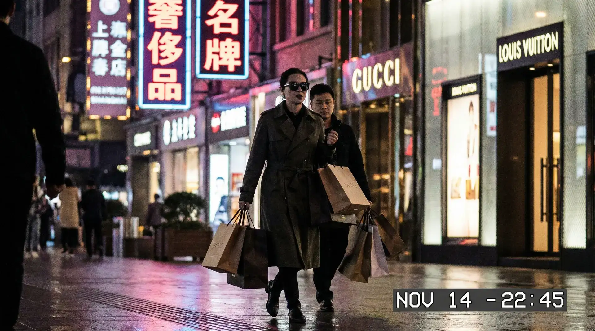 b体育平台app - 明星夜间购物被偷拍